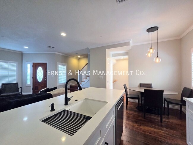 Building Photo - 3546 Linden Ave