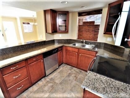 Building Photo - 15353 Maturin Dr