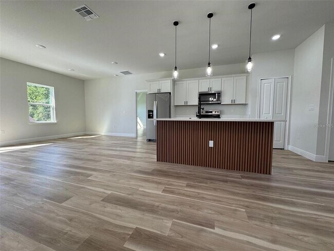 Building Photo - 2406 SW 163rd Pl