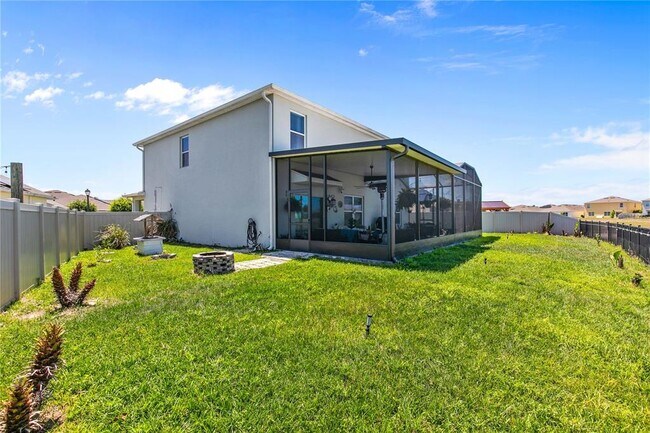 Building Photo - 9025 Pyrus St