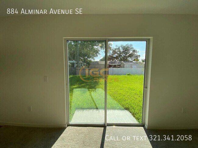 Building Photo - 884 Alminar Ave SE