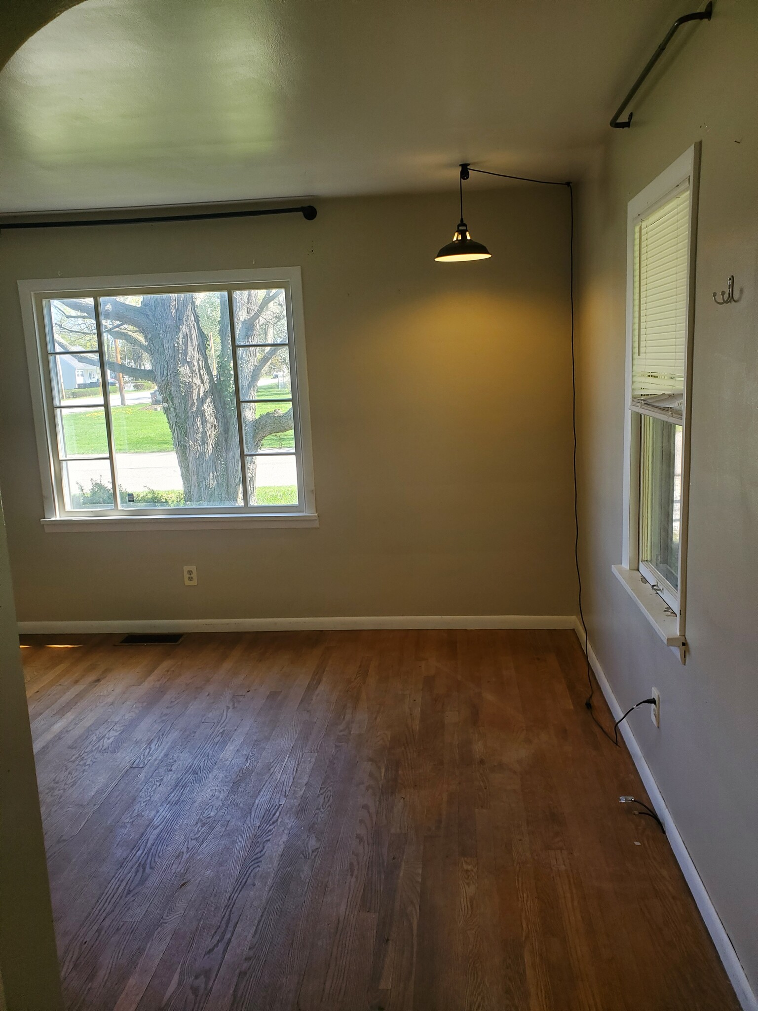 Living Room - 3206 Highland Rd