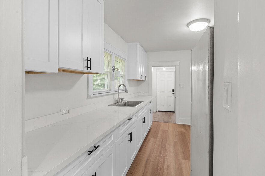 Kitchen - 4716 7th Ave NE