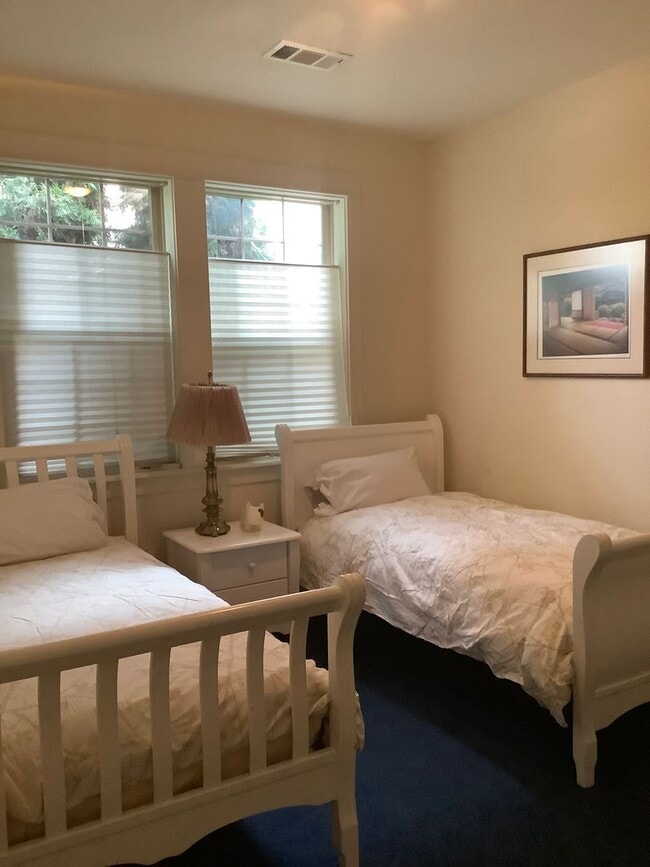 Building Photo - Three bedroom home near N. Mountain Nature Park. | Available April