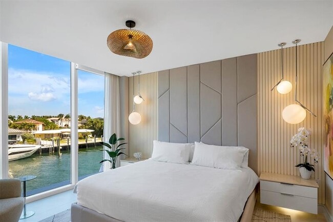 Building Photo - 2311 SE 17th St