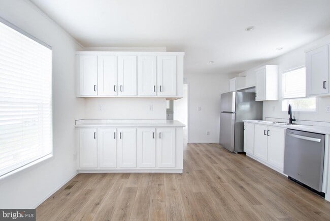 Building Photo - 11386 1st St