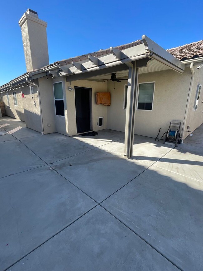 Building Photo - Coming Soon for Lease! 3 bedroom single st...