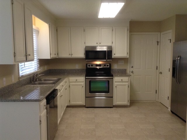 Building Photo - 4719 Beech Crest Pl