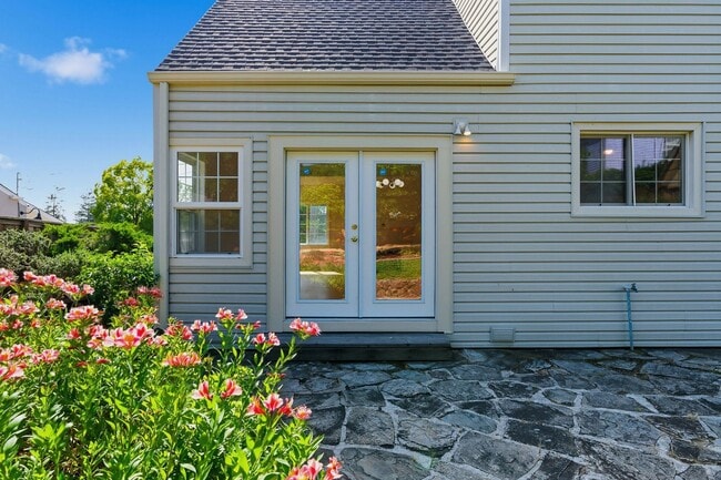 Building Photo - Charming 2 bed, 1.5 bath Alta Heights Home