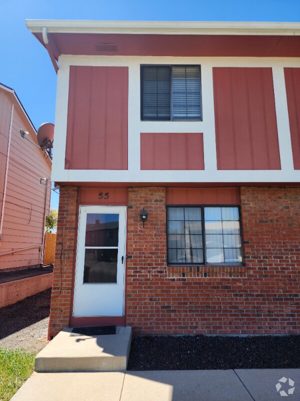 Building Photo - 55 Castle Royal Dr