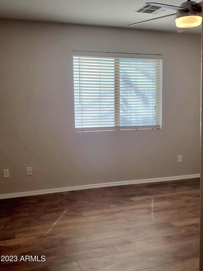 Building Photo - 15021 W Ventura St