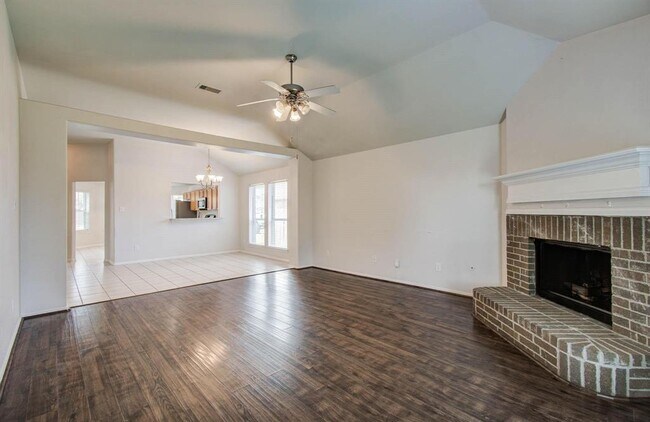 Building Photo - 21903 Silverfield Park Ln