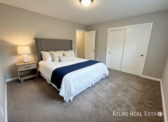 Building Photo - 6741 Dublin Loop W