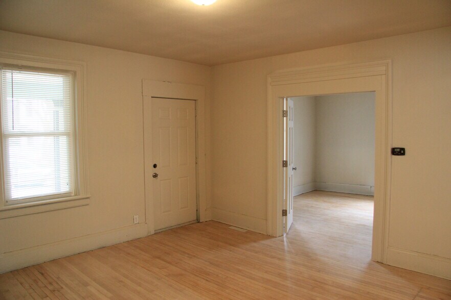 Living Room - 405 E Washington Ave