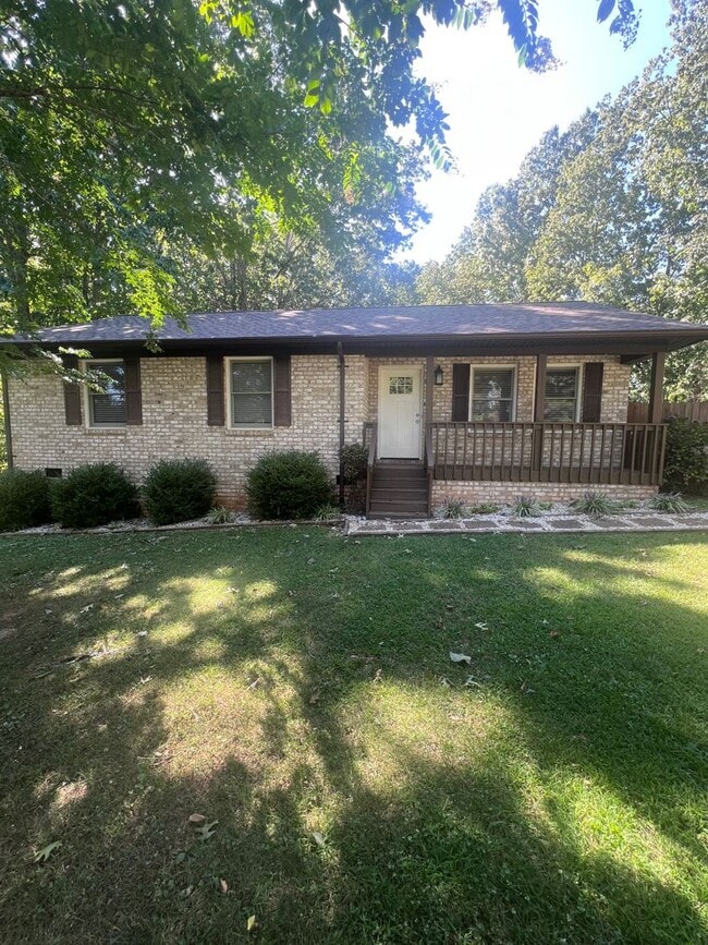 Primary Photo - 3 Bedroom House in Rustburg