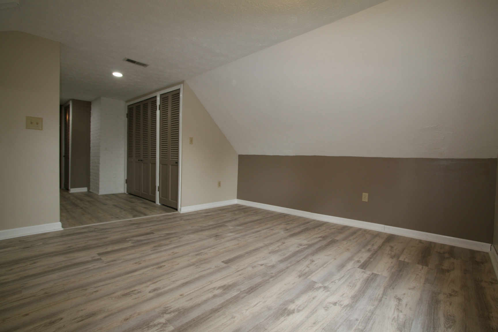 living room - 13842 Clifton Blvd