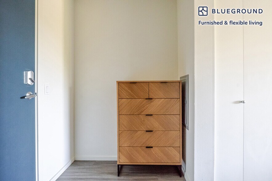 Building Photo - 4609 Union Bay Pl NE