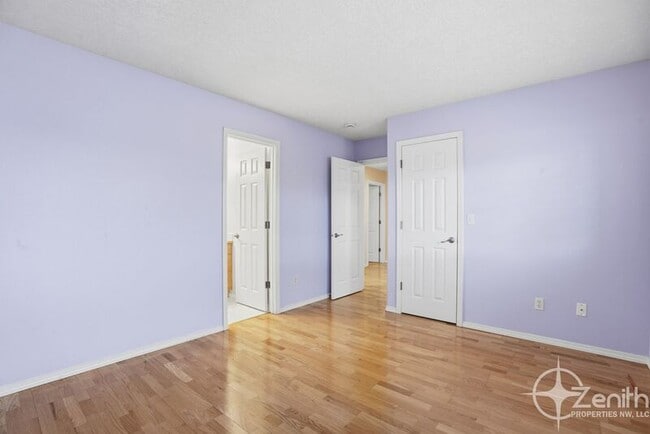 Building Photo - 5322 NE 69th Cir