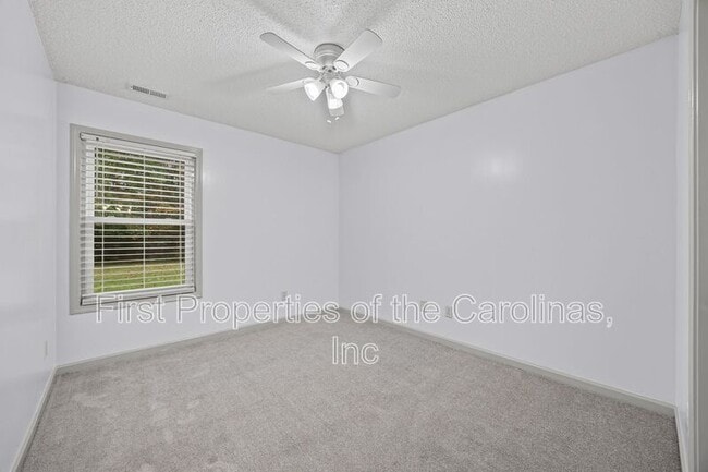 Building Photo - 740 Morningside Dr