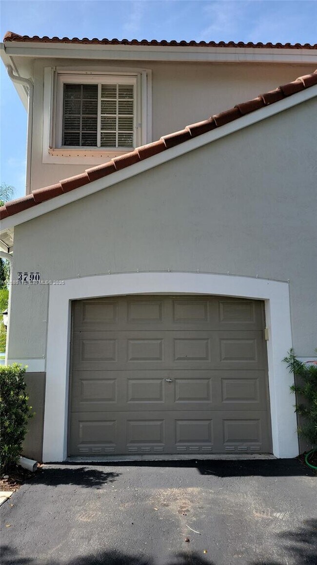 Building Photo - 3790 San Simeon Cir