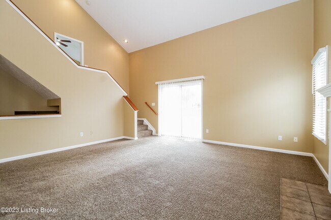 Building Photo - 11912 Longview Farm Dr