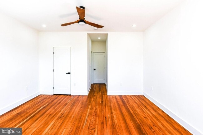 Building Photo - 104 R St NE