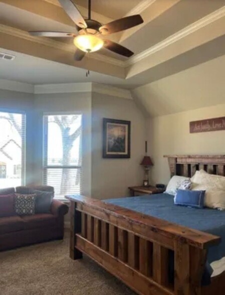 Building Photo - 7109 Lake Village Ct