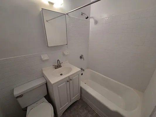 Building Photo - 1 bedroom in Bronx NY 10463