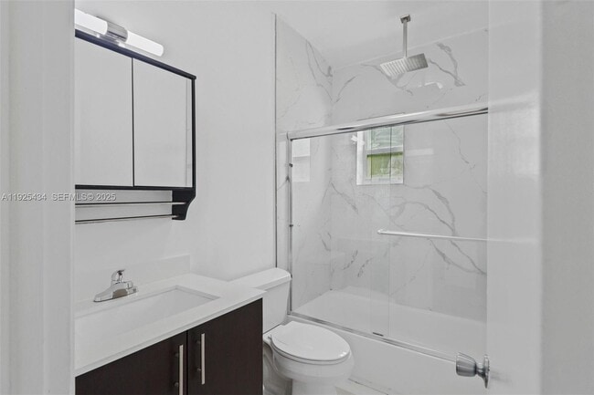 Building Photo - 4630 SW 13th Terrace