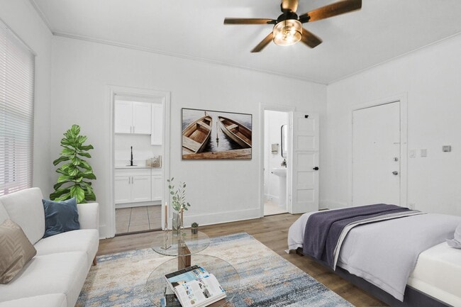 Building Photo - 1346 4th St