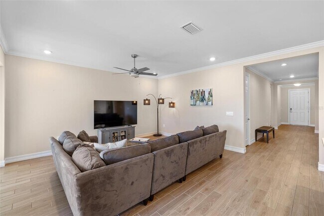 Building Photo - 660 Ravello Blvd