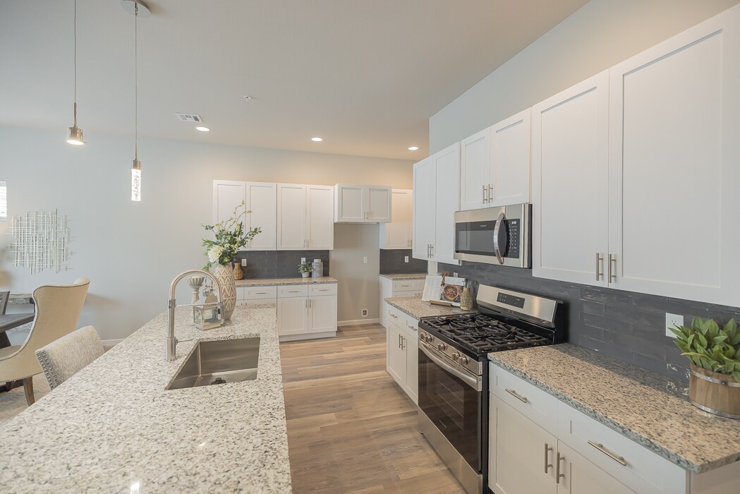 Building Photo - 3405 Redbud Ln