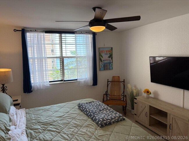Building Photo - 1801 N Flagler Dr