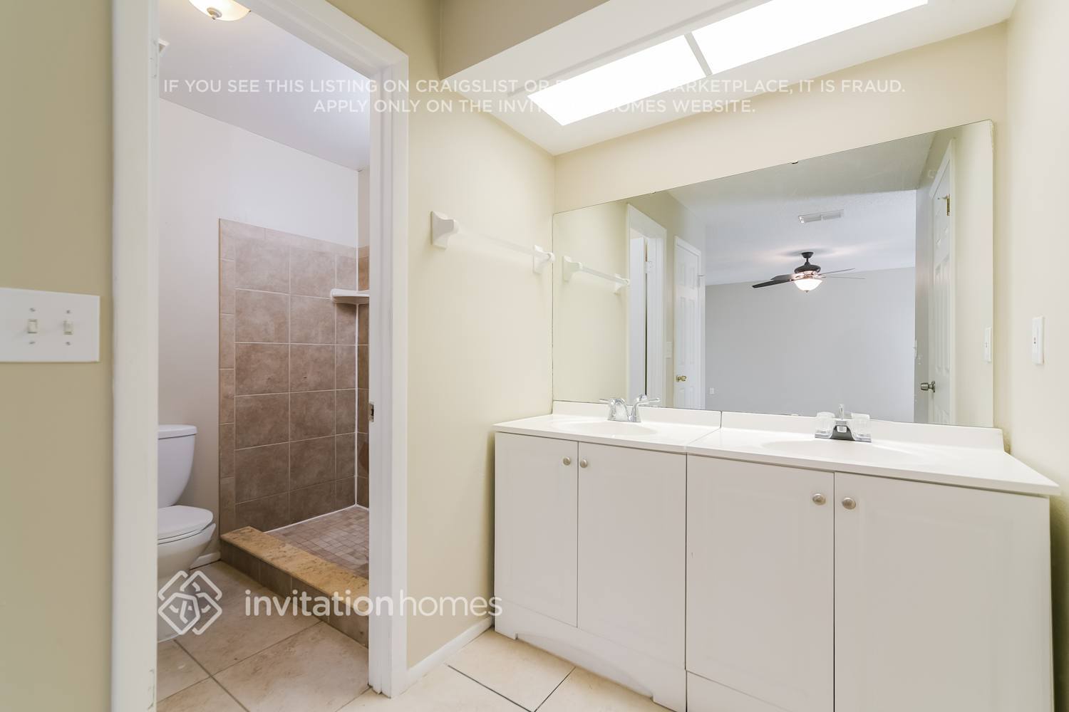 Building Photo - 341 Santiago Ct