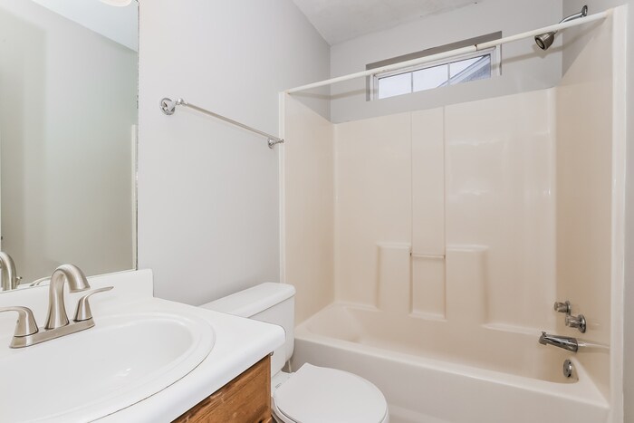 Building Photo - 515 Cedar Park Cir