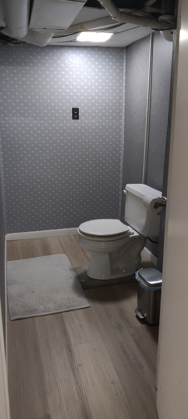 Building Photo - 26 Garden Dr