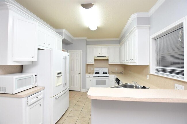 Building Photo - 8035 Dockal Rd