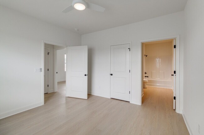 Building Photo - 1410 Barnwell St