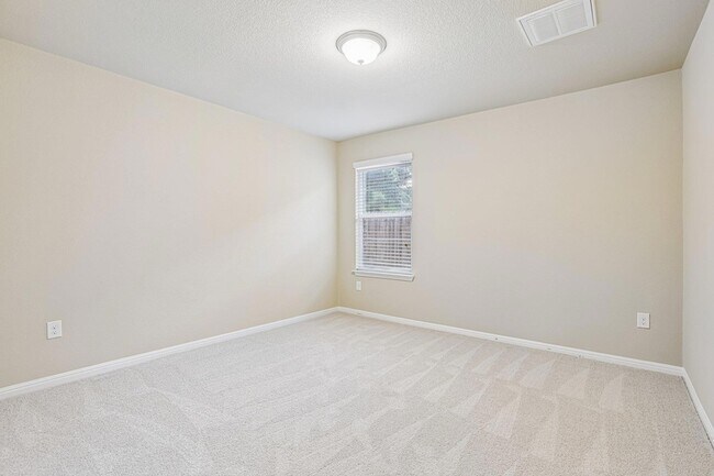 Building Photo - 10604 Menominee Falls Ln