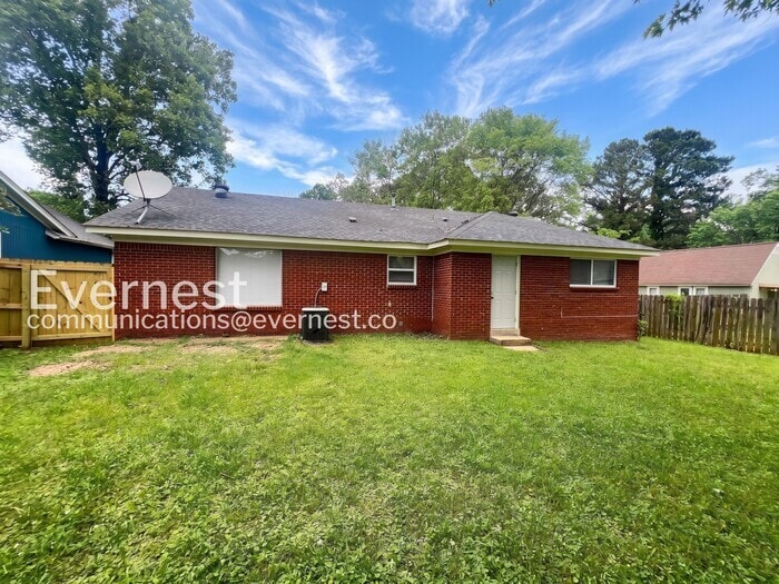 Building Photo - 5099 Corkwood Dr