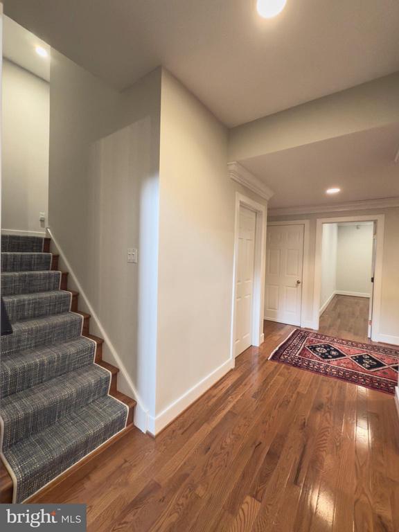 Building Photo - 42 Greythorne Woods Cir