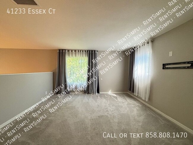 Building Photo - 41233 Essex Ct