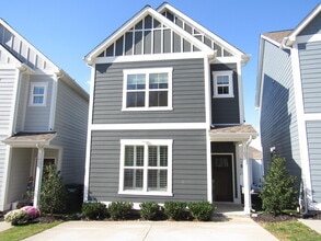 Building Photo - Tulip Grove built in 2017 w/ deck, modern ...