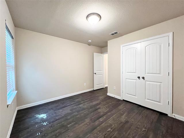 Building Photo - 660 River Garden Dr