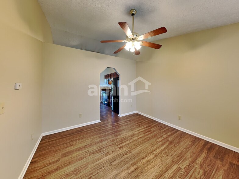 Building Photo - 1713 Convair Dr