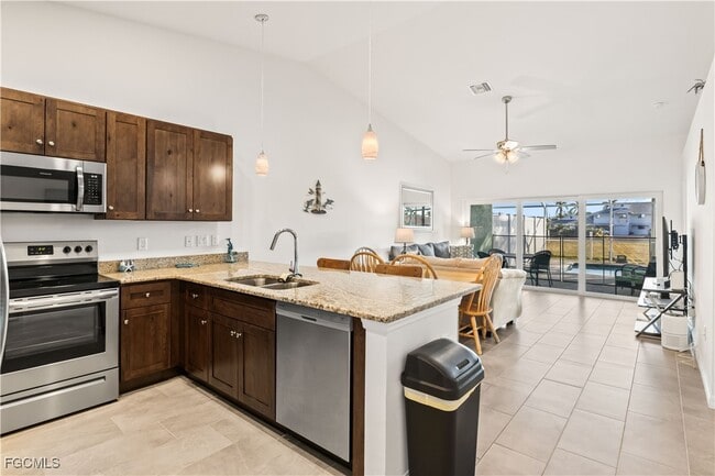 Building Photo - 1138 SW 47th Terrace