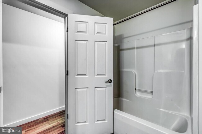 Building Photo - 4122 Haverford Ave