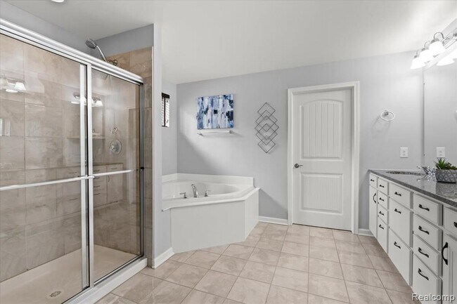 Building Photo - 49645 Hartwick Dr