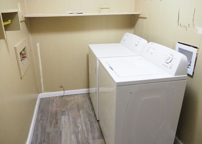 Building Photo - 3 Bed - 2 Bath in Denton