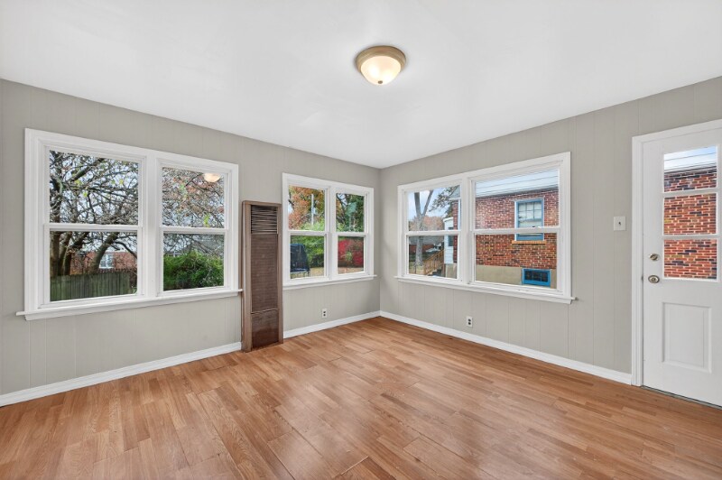 Building Photo - 3653 Eminence Blvd